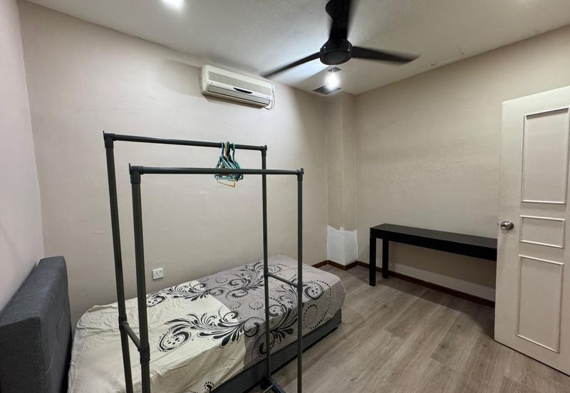 Jalan Austin Heights 1