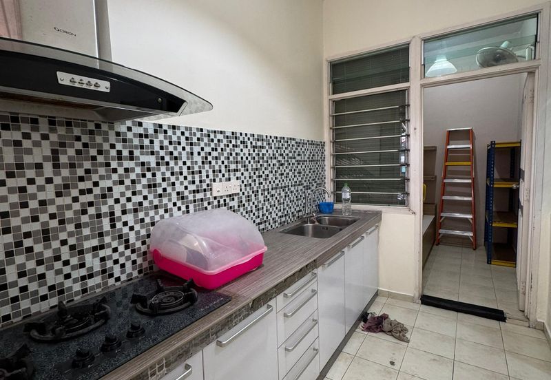 Jalan Austin Heights 1