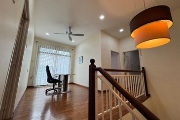 Jalan Austin Heights 1