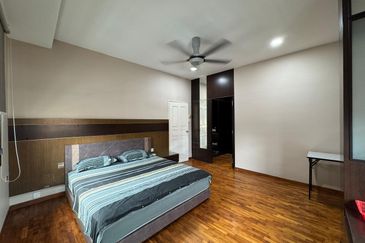 Jalan Austin Heights 1