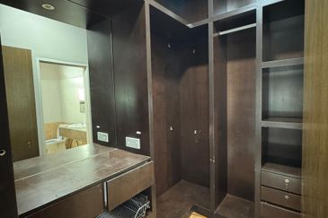 Jalan Austin Heights 1