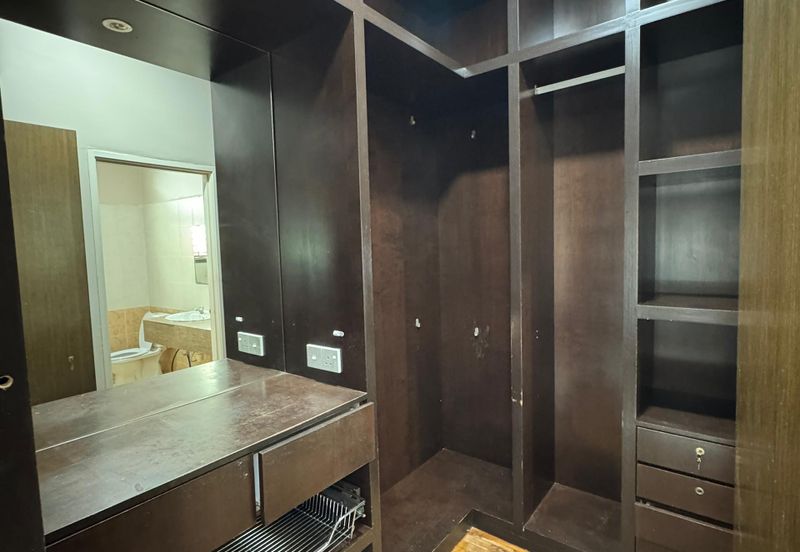 Jalan Austin Heights 1