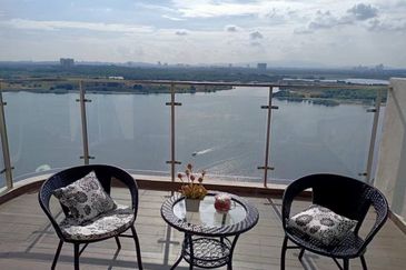 Royal Strand @ Country Garden Danga Bay