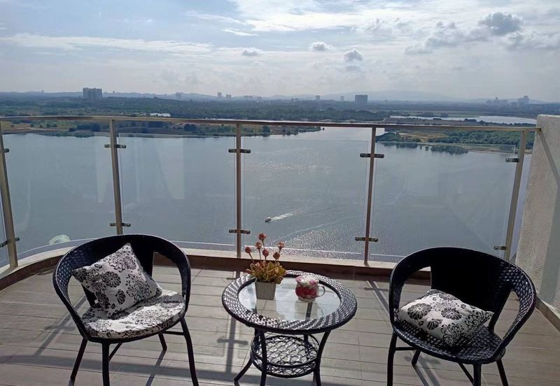 Royal Strand @ Country Garden Danga Bay