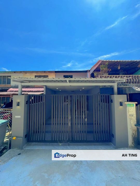 Double Storey Low Cost House Megah Ria , Johor, Masai