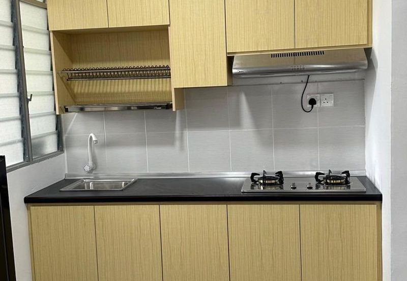 Pangsapuri Flora Damai