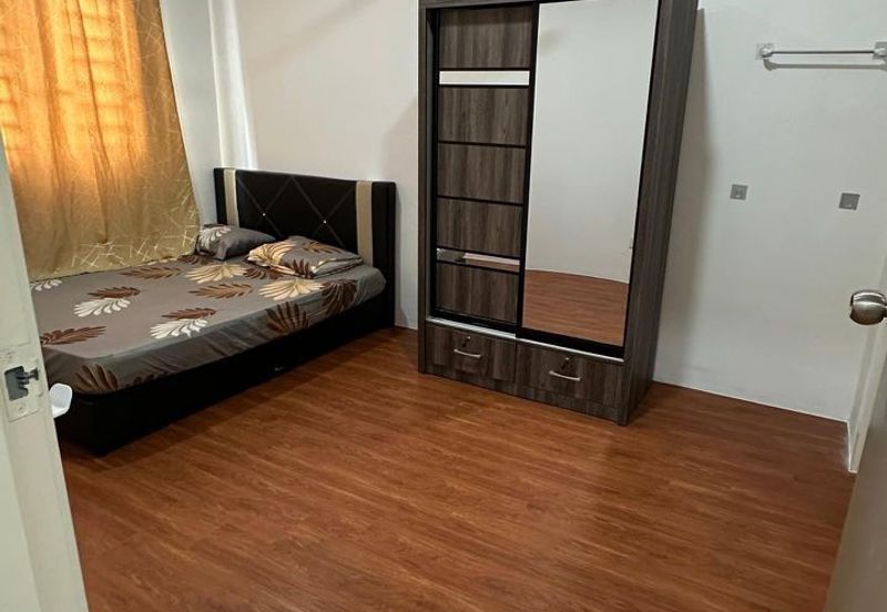 Pangsapuri Flora Damai