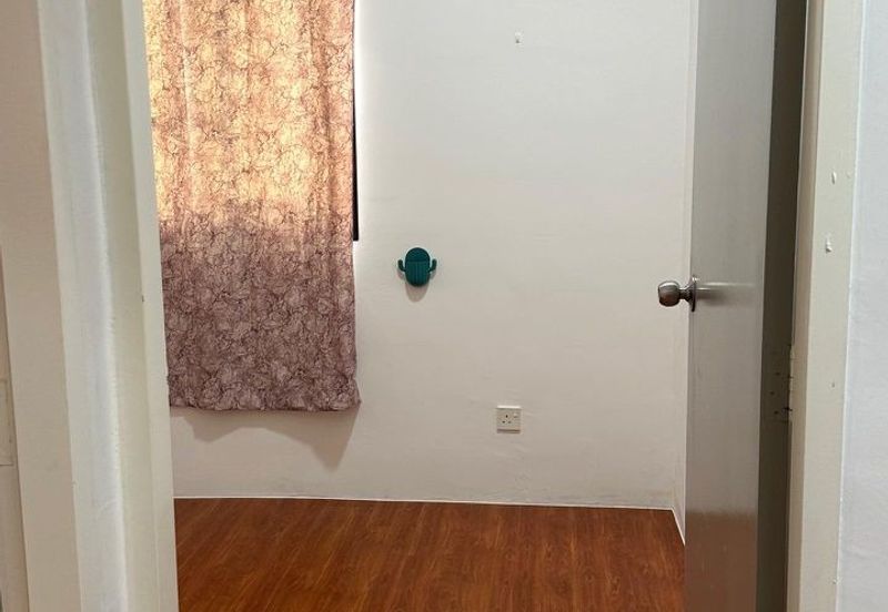 Pangsapuri Flora Damai