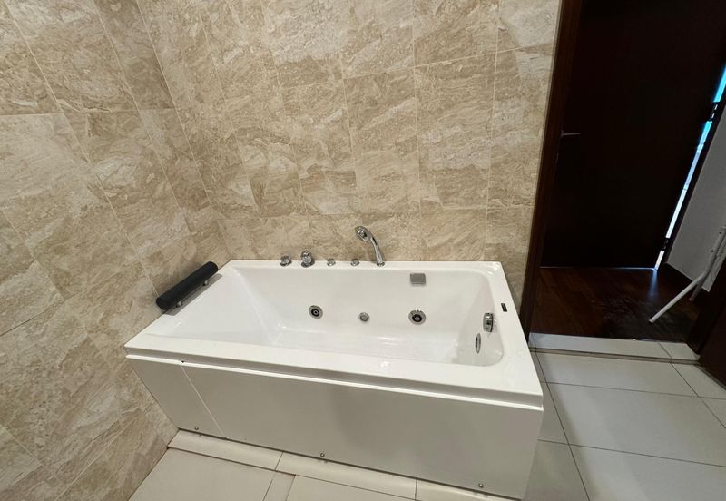 Paragon Suites @ CIQ