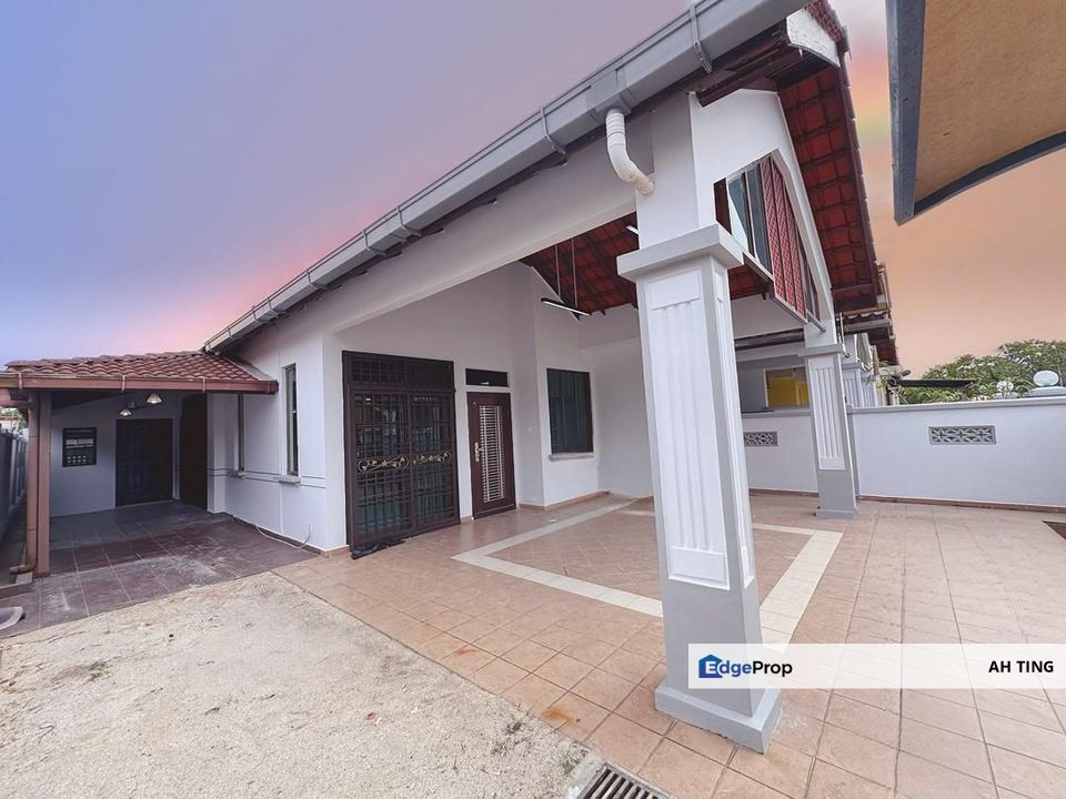 1.5 Storey Terrace House End Lot Bukit Impian , Johor, Skudai