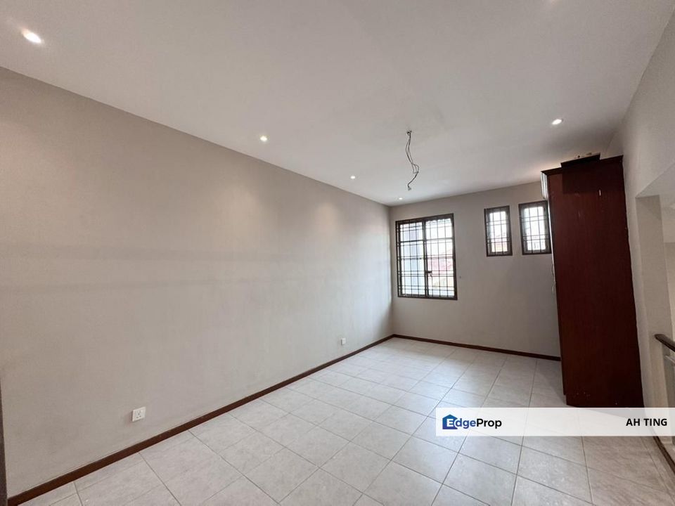 1.5 Storey Terrace House End Lot Bukit Impian , Johor, Skudai