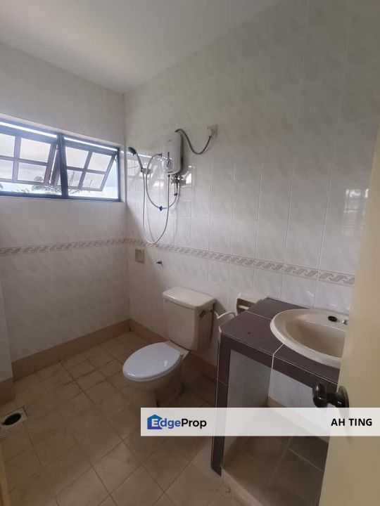 IOI Kulai Gate A Directly Behind Golf Course , Johor, Kulai