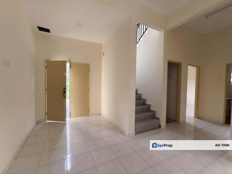 IOI Kulai Gate A Directly Behind Golf Course , Johor, Kulai