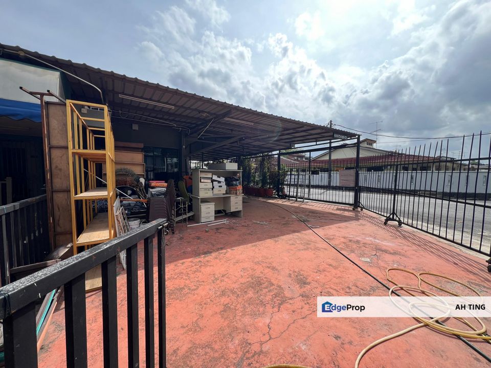 Single Storey Commercial Lot Jalan Bakar Batu , Johor, Johor Bahru