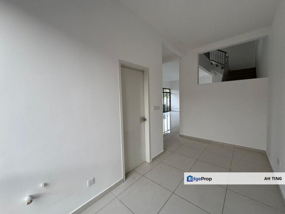 2.5 Storey Terrace House End Lot Desa Tebrau , Johor, Johor Bahru