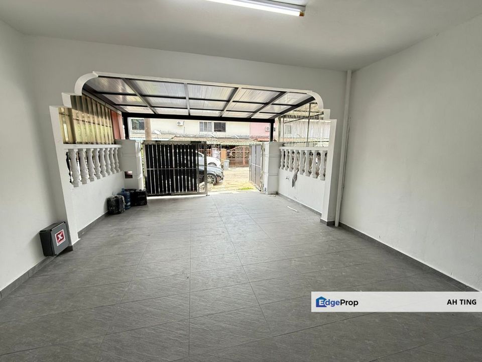 Double Storey Medium Cost Mount Austin , Johor, Johor Bahru