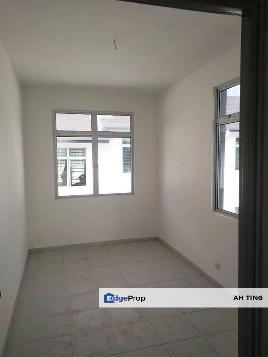 Double Storey Terrace House End Lot Pulai Mutiara , Johor, Kangkar Pulai
