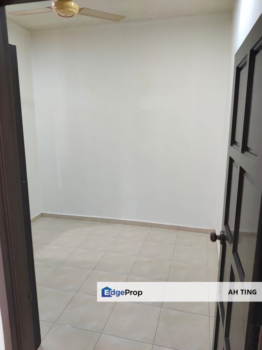 Single Storey Terrace House Taman Universiti , Johor, Skudai