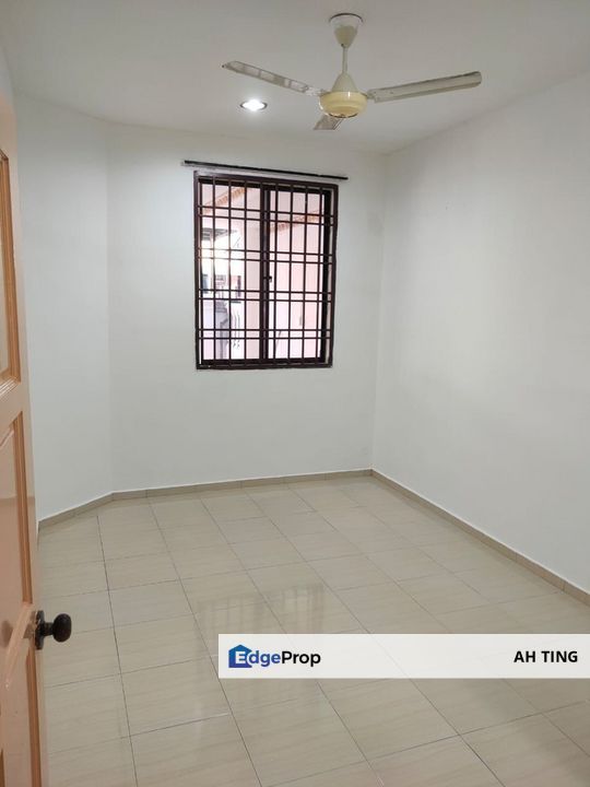 Single Storey Terrace House Taman Universiti , Johor, Skudai