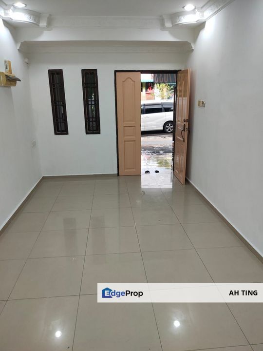 Single Storey Terrace House Taman Universiti , Johor, Skudai