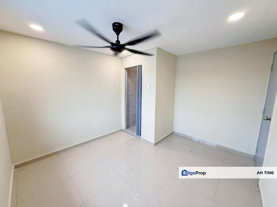 Low Cost Double Storey House Bandar Seri Alam , Johor, Masai
