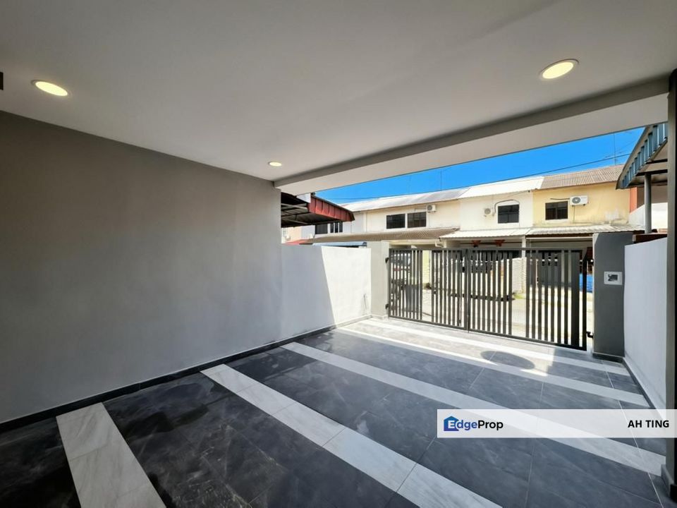 Double Storey Low Cost House Puteri Wangsa , Johor, Ulu Tiram