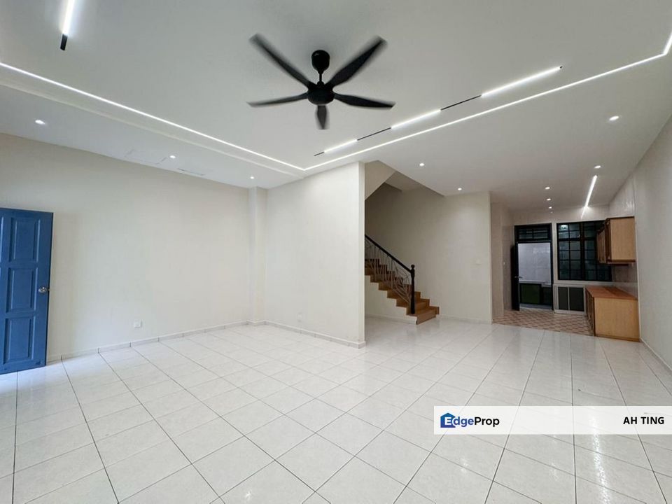 Large Double Storey Terrace House Dato Chellam , Johor, Ulu Tiram