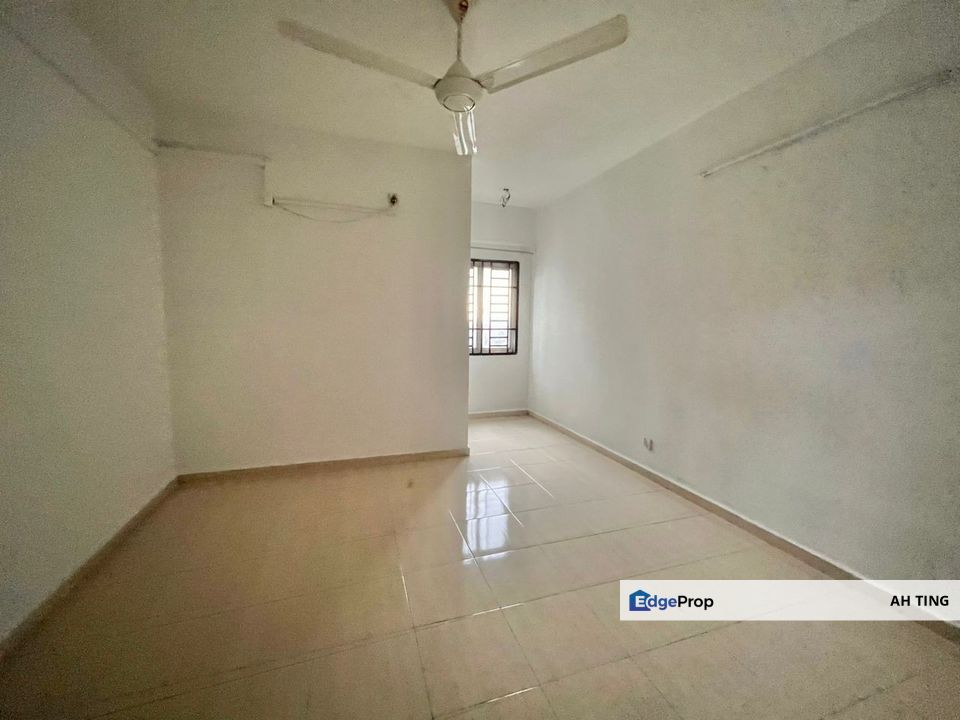 Duta Impian Embassy Suite Johor Bahru Near Ciq , Johor, Johor Bahru