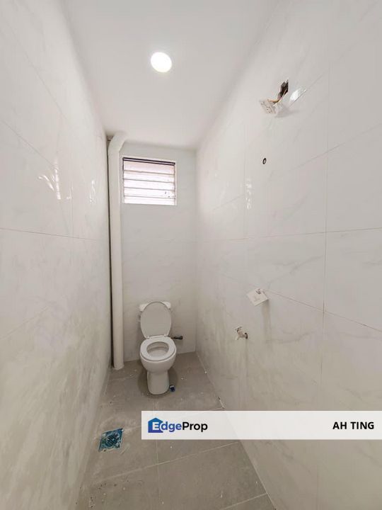 Double Storey Low Medium Cost Bandar Putra Kulai , Johor, Kulai