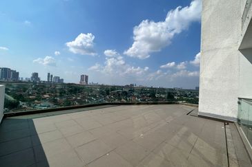 Paragon Suites @ CIQ