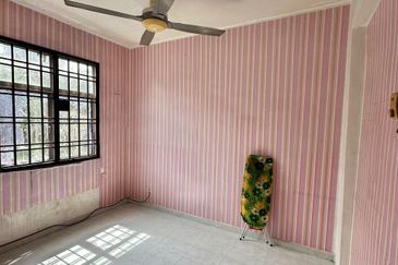 Sri Putra Apartments