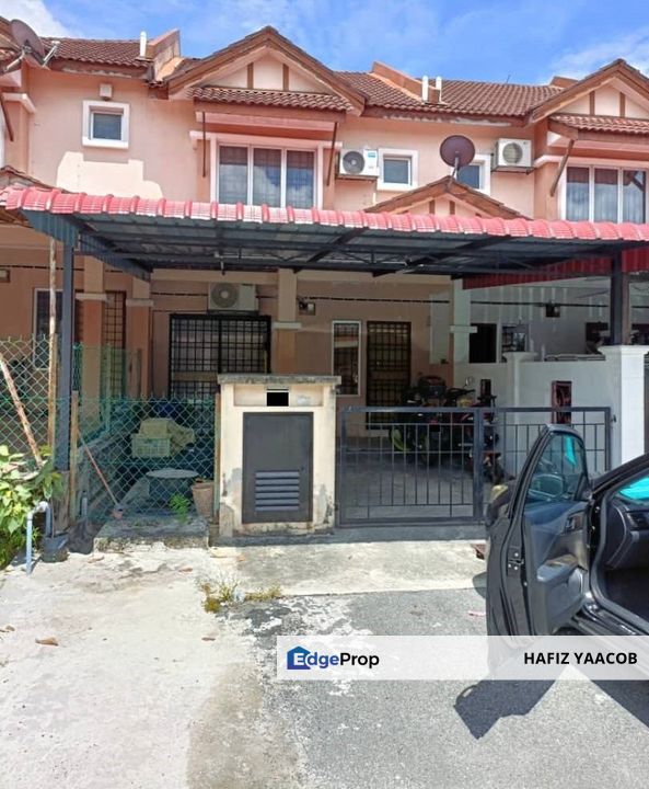 DOUBLE STOREY TERRACE LORONG AZ ZAHARAH PUNCAK ALAM for Sale RM360,000