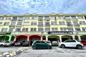 [REFURBISHED] SHOP APARTMENT TAMAN TENAGA KAJANG BANGI