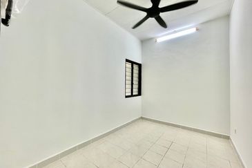 [REFURBISHED] SHOP APARTMENT TAMAN TENAGA KAJANG BANGI