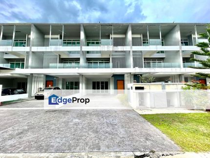 [BALCONY LAKE VIEW] 3 STOREY WITH PRIVATE LIFT D'ISLAND RESIDENCE  PUCHONG, Selangor, Puchong