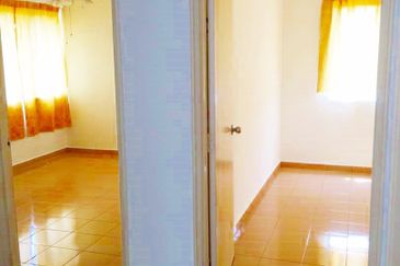 De Tropicana Condominium