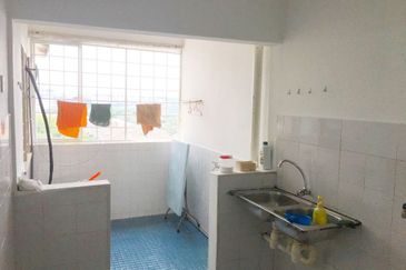 De Tropicana Condominium