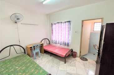 Residensi Warnasari 1