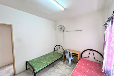 Residensi Warnasari 1