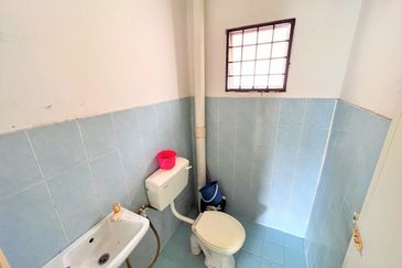 Residensi Warnasari 1