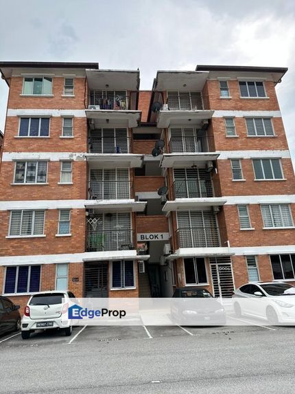 RUMAH APARTMENT SRI BUDIMAN ALAM BUDIMAN DI SHAH ALAM UNTUK DIJUAL ! TINGKAT 2 BLOCK 1 DEPAN GUARD HOUSE l PARKING DEKAT! RUMAH SIAP RENO! , Selangor, Shah Alam