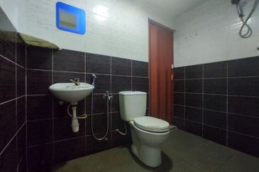 Tasik Heights Apartment