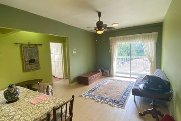 Pangsapuri Kristal (Crystal Tower), Taman Bukit Indah