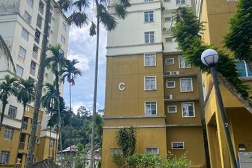 Pangsapuri Kristal (Crystal Tower), Taman Bukit Indah