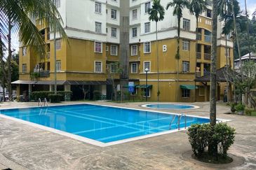 Pangsapuri Kristal (Crystal Tower), Taman Bukit Indah