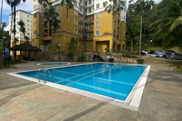 Pangsapuri Kristal (Crystal Tower), Taman Bukit Indah