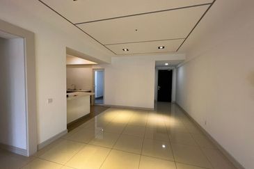 Royalle Condominium @ North Kiara