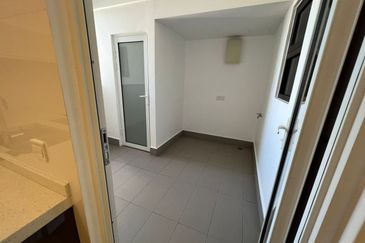 Royalle Condominium @ North Kiara