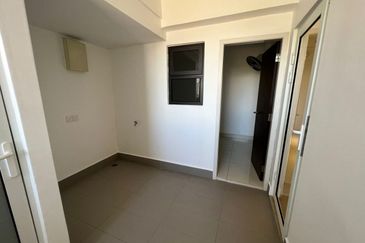 Royalle Condominium @ North Kiara