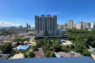 Royalle Condominium @ North Kiara